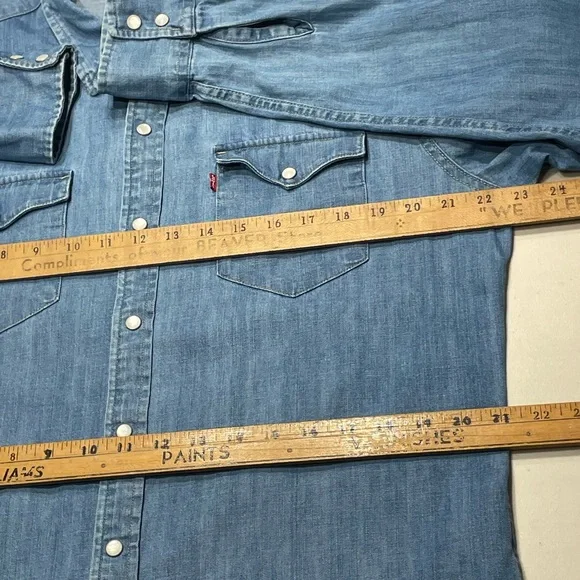 Levi's (2010’s) Large Slim Cowboy Cut Sky Blue Button-Up denim Shirt - Picture 10 of 13
